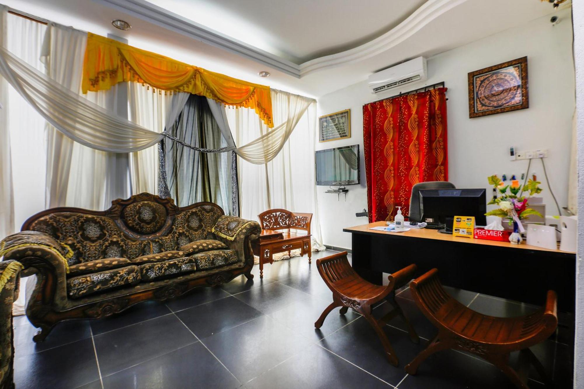 Oyo 89933 Nun Hotel Jeli المظهر الخارجي الصورة